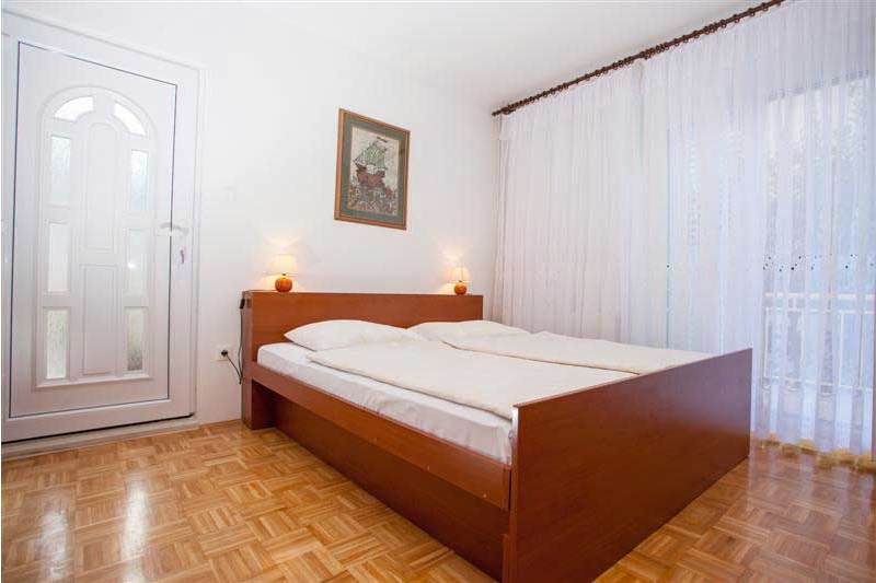 Povoljni apartmani Makarska - Apartman Marita S2  02